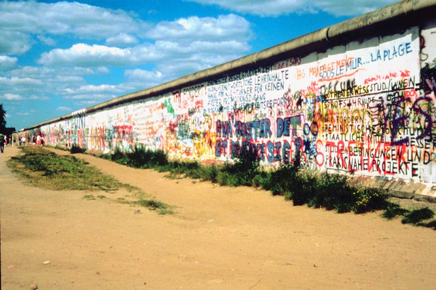 Berlino - Fuga per la libertà, History celebra la caduta del muro di Berlino | Digitale terrestre: Dtti.it